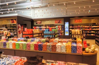 A svájci Lindt csokimintabolt