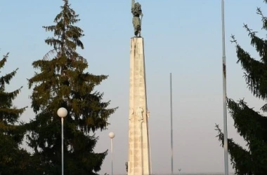 Kiskőszegi emlékmű