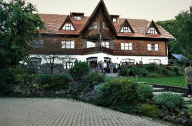 Hajnalcsillag Panzió, Tibód