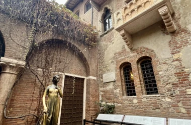thumb-garda-to-vilaga-ritalia-modra-10961766073428131741.webp