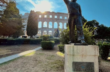 thumb-pula-isztria-romaja-es-tengerparti-furdozes-medulinban-1708641780323042696615.webp